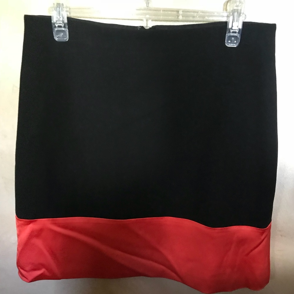 Ann Taylor short skirt satin panel at bottom